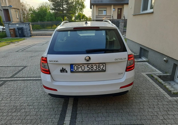 Skoda Octavia cena 43000 przebieg: 303116, rok produkcji 2016 z Łęczna małe 154